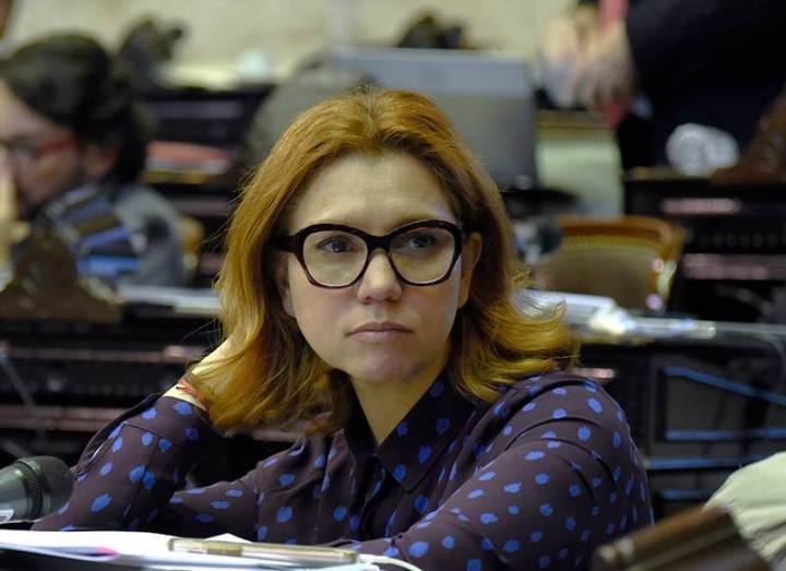 Karina Banfi: "Queremos saber de dónde salen los gastos de Fabiola Yañez"