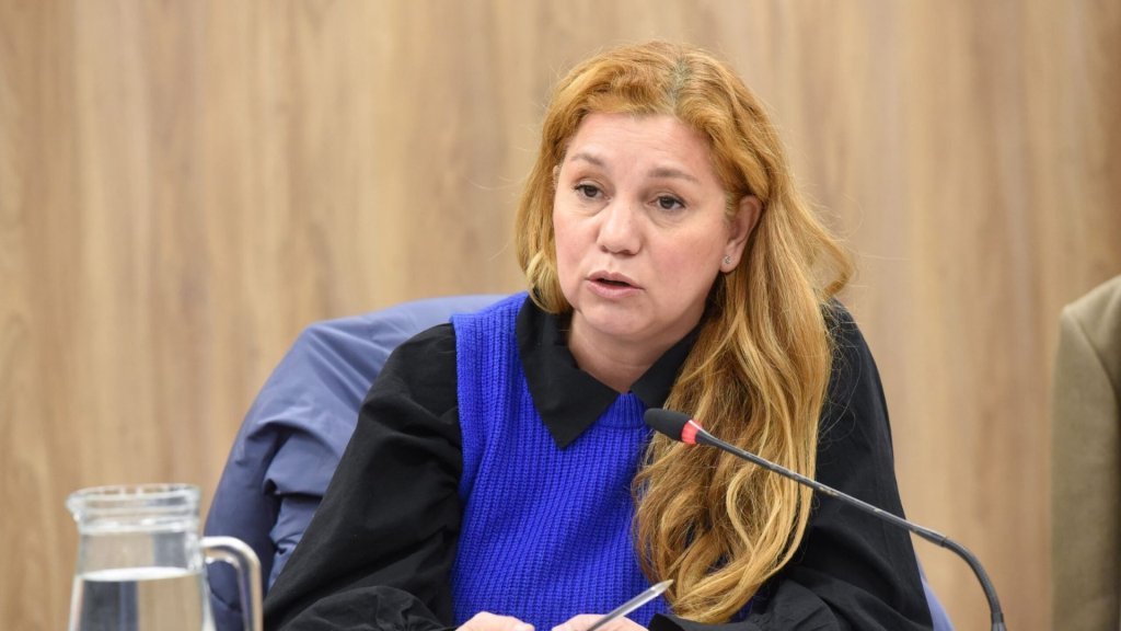 Karina Banfi: &quot;Las ratas son las primeras en huir&quot;