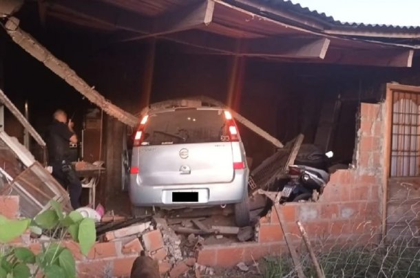 Conmoción en Moreno: mató a dos nenes tras incrustar el vehículo en una casa por manejar alcoholizado