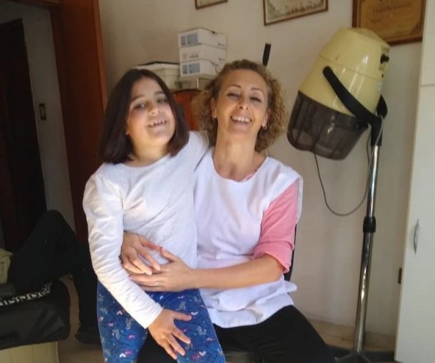 Hermoso gesto: una niña cordobesa donó su pelo para pacientes con cáncer