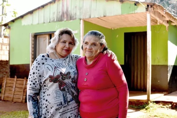 Llegó a Misiones por huir de los malos tratos, una mujer la vio durmiendo en la terminal y la llevó a su casa