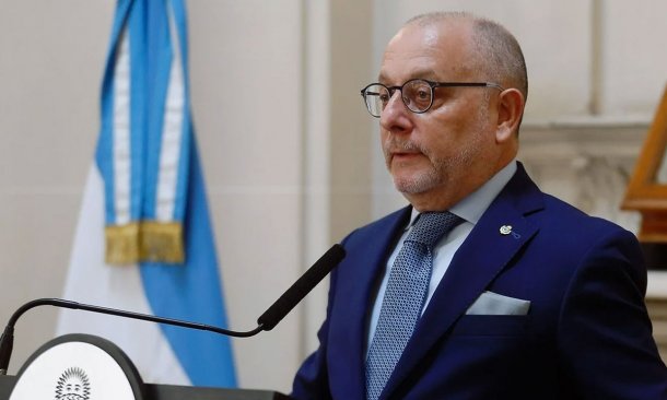 Jorge Faurie: "Le pongo un cero en diplomacia al presidente"