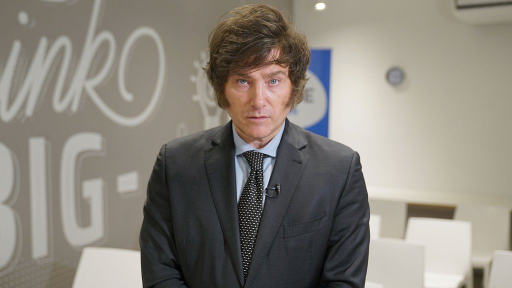 El martirio de la abogada que denunció por "irregularidades" al partido de Javier Milei