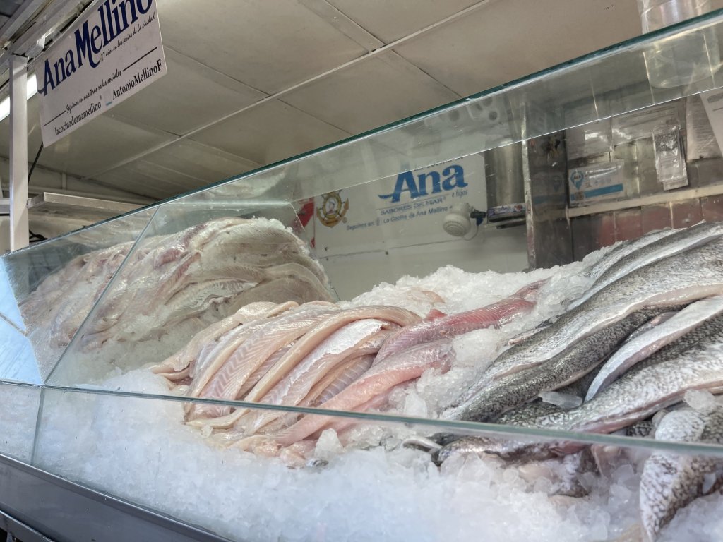 Advierten que la venta de pescados se mantuvo, pero “se nota que la gente busca en menor cantidad”