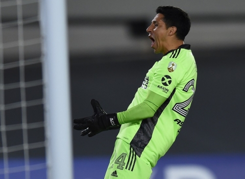 Con Enzo Pérez de arquero y sin suplentes, River le ganó a Santa Fe