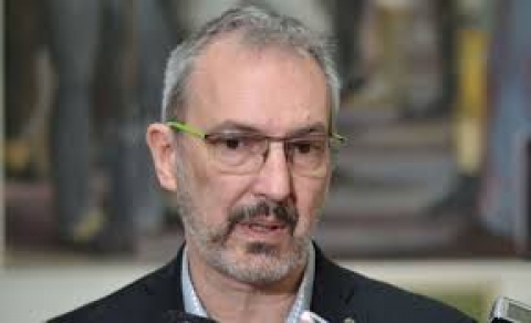 Fabian Puratich: "No estoy de acuerdo con la postergación del pago del personal de salud"