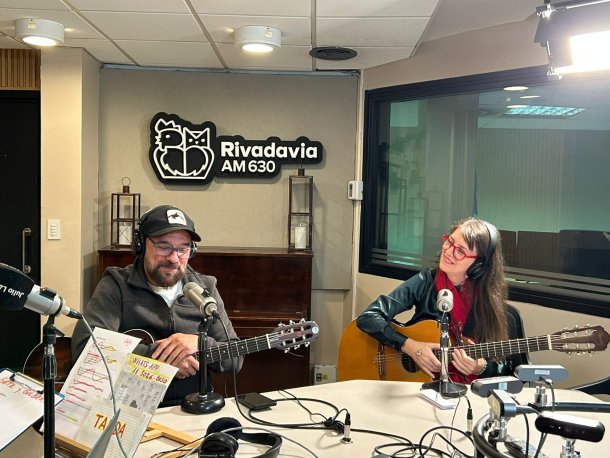 &iexcl;Un show de bossa nova en el estudio de Radio Rivadavia!