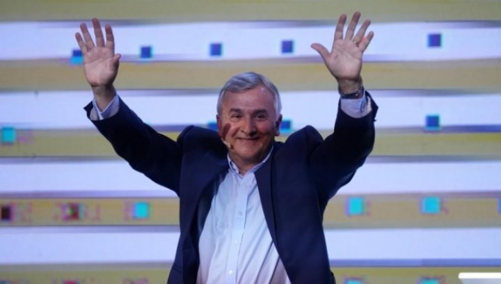 Morales se lanz&oacute; a la Presidencia junto a Carri&oacute; y la primera plana del radicalismo