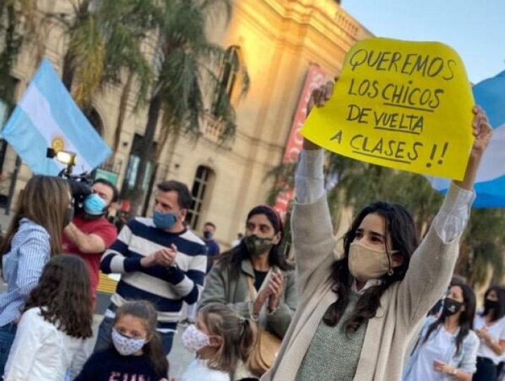 Débora Vassallo: "Suponemos que más de un millón y medio de chicos dejó de estudiar"