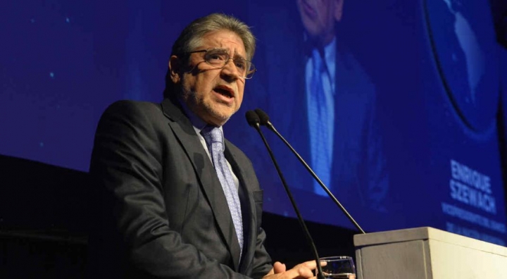 Enrique Szewach: "Deberíamos poder tener protocolos para todas las actividades"