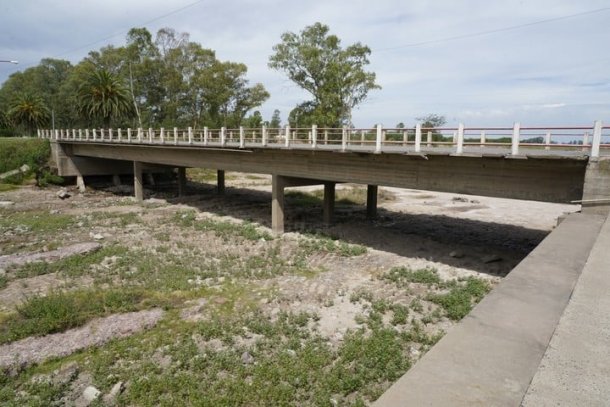 Sequía histórica en Navarro: la ciudad se quedó sin laguna