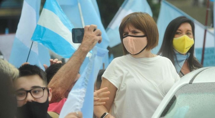 Patricia Bullrich: &quot;Me mandé una macana con los pasajes a Córdoba&quot;