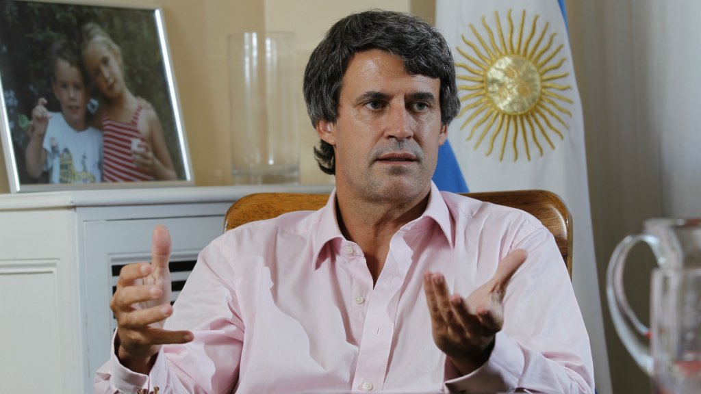 Alfonso Prat Gay: "Más inflación, menos reserva, más recesión"