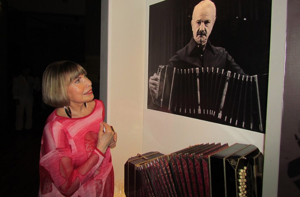 Laura Escalada de Piazzolla: “Yo lo amo a Astor y lo amaré hasta el último suspiro”