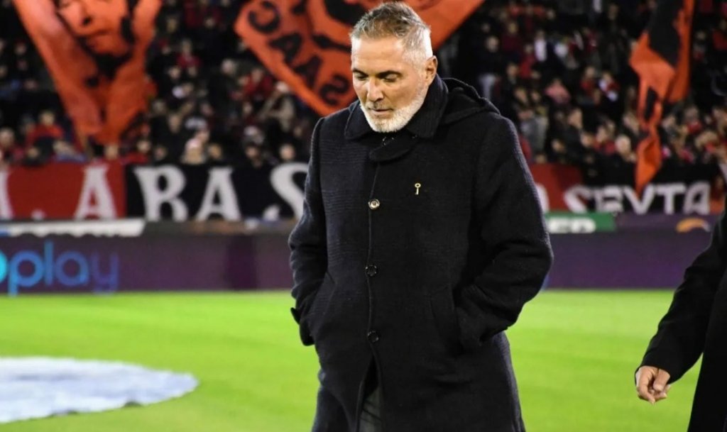 Sergio Rondina tras su salida de Colón: "El equipo nunca plasmó lo que trabajábamos en la semana, la dirigencia no hizo autocrítica y todo recayó en mí"