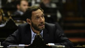 Maximiliano Ferraro: &ldquo;El Presidente desvar&iacute;a, tiene una mirada de conspiraci&oacute;n permanente&rdquo;