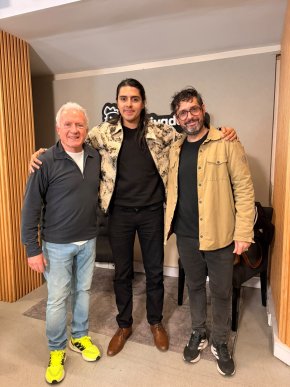 &iexcl;M&uacute;sica en vivo con Homero Chiavarino y Santiago Torres!