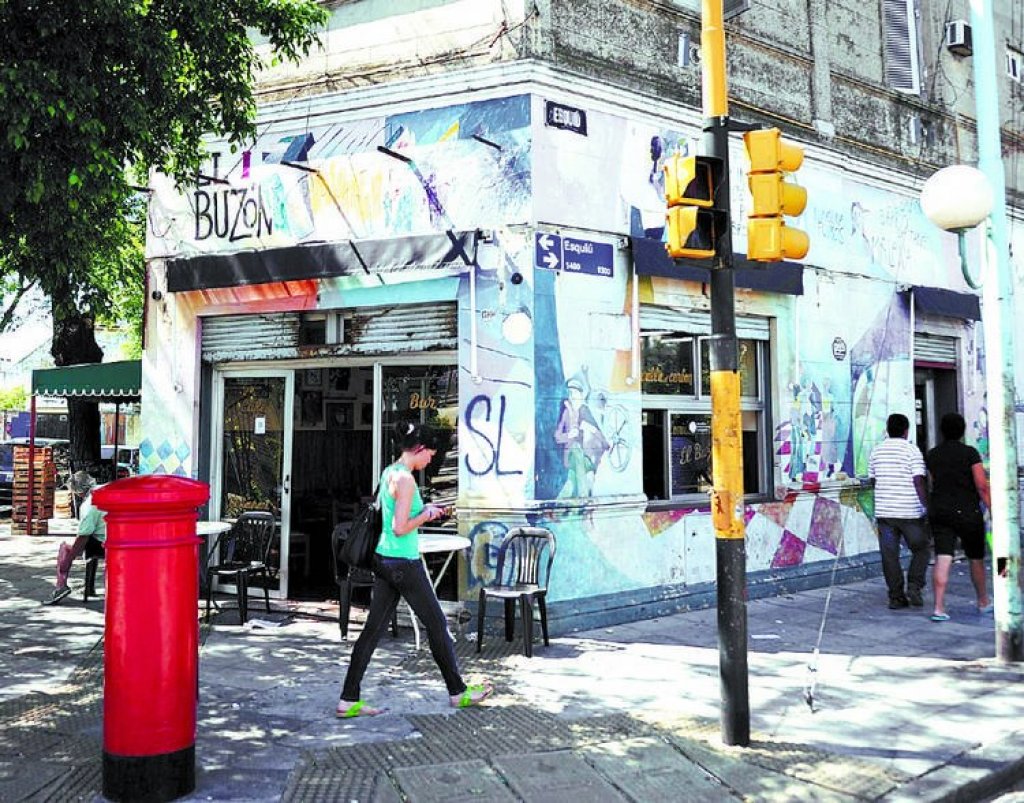 Felipe Lucero: &quot;Estamos trabajando para rescatar el valor de la esquina de el bar &quot;El Buzón&quot; en Pompeya&quot;