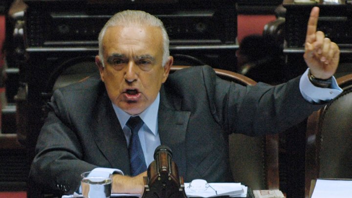 Carlos Ruckauf: "Las medidas que se tomen para el gas llegan tarde"