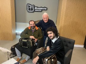 Alejandro y Franco Bruschini nos acompañaron con música en vivo en el cierre del programa