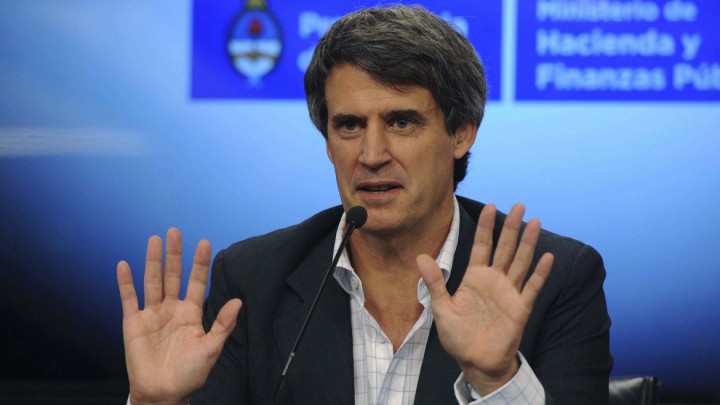 Alfonso Prat-Gay: "Feletti es a la economía lo que Aníbal Fernández a la política"
