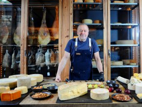 Enrique Pi&ntilde;eyro: "Anchoita abri&oacute; el primero de noviembre de 2018"