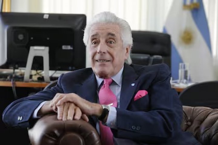 Daniel Roque V&iacute;tolo: "Si ten&eacute;s que sacarte una foto con Messi para defender una decisi&oacute;n jur&iacute;dica, claramente no ten&eacute;s raz&oacute;n"