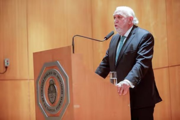 Ricardo Gil Lavedra: "En Argentina tenemos un femicidio por día"