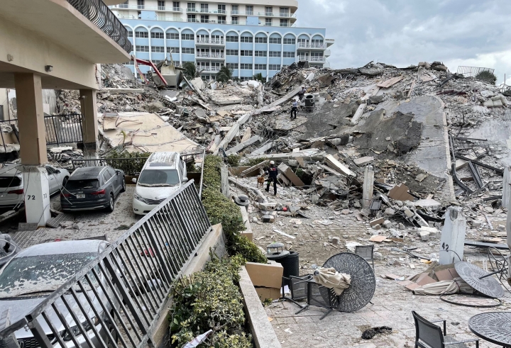 Aseguran que son al menos 99 las personas desaparecidas en el derrumbe de Miami