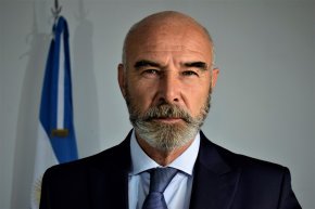 Juan Jos&eacute; G&oacute;mez Centuri&oacute;n: "Le dir&iacute;a a Adorni que se aparte del cargo hasta que se resuelva la situaci&oacute;n"